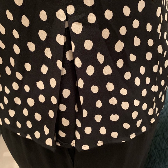 NWT Jones New York Black & Pink Polka Dot Silk Top - Picture 4 of 7